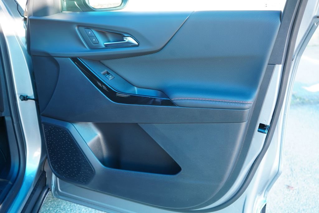 New 2026 Chevrolet Equinox RS w/ Convenience Package III FWD image 19