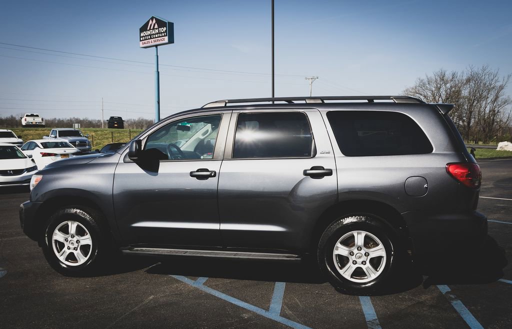 Used 2017 Toyota Sequoia SR5 image 16
