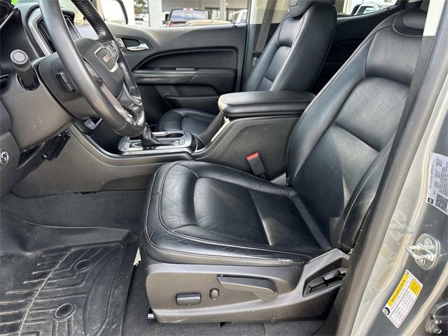 Used 2022 GMC Canyon AT4 image 17