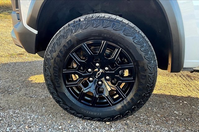 Used 2024 Chevrolet Colorado Trail Boss w/ Safety Package image 30