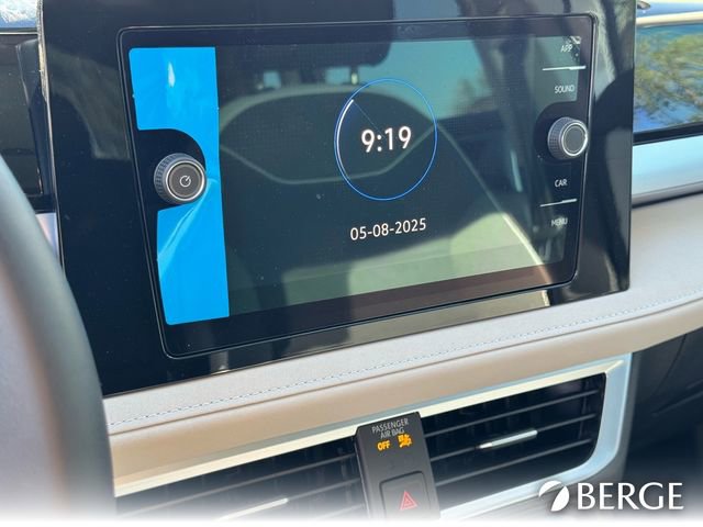 New 2025 Volkswagen Taos SE image 20