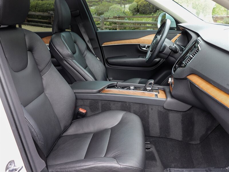 Used 2022 Volvo XC90 T8 Inscription Expression w/ Advanced Package AWD/4WD image 22