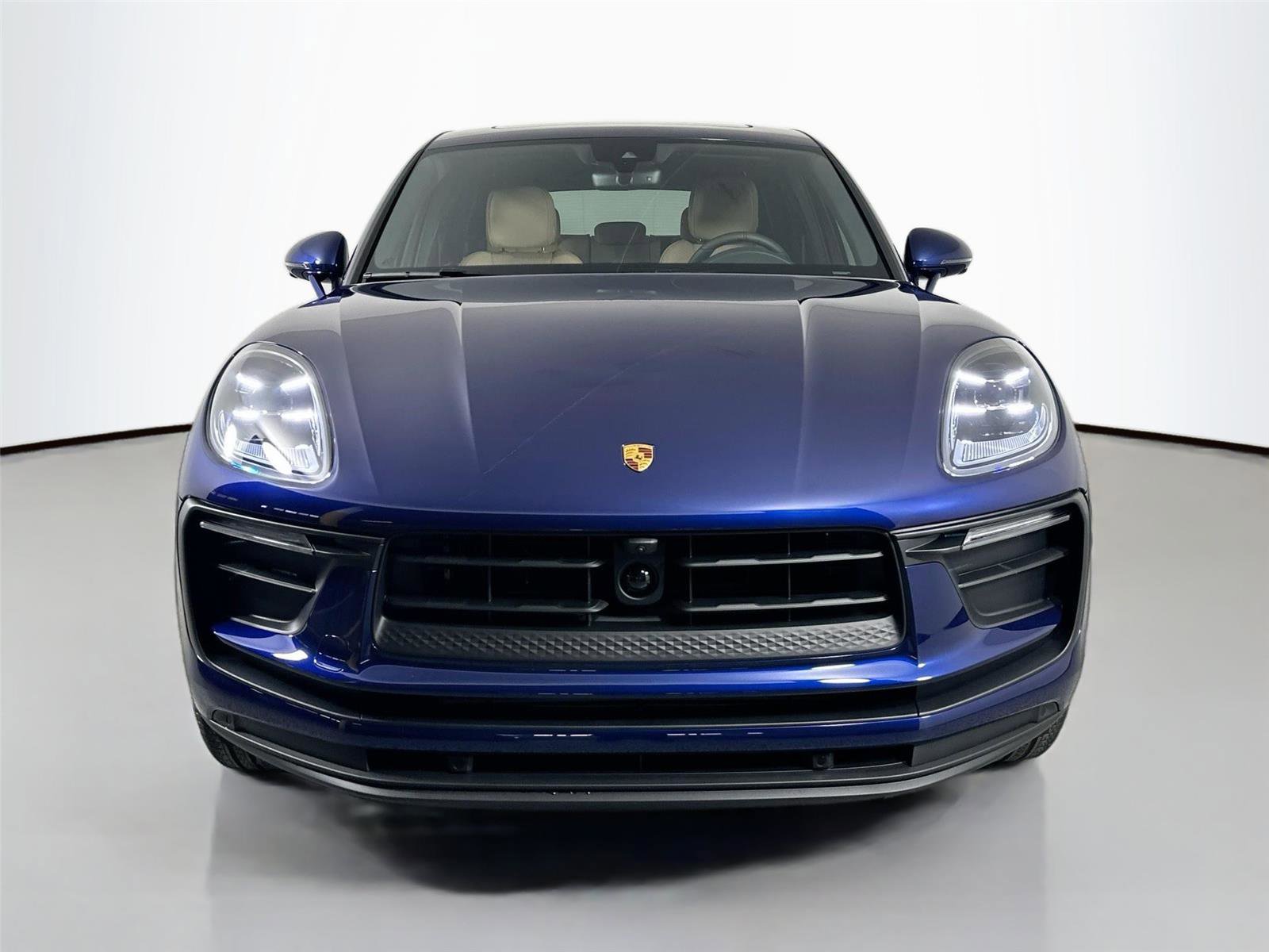 Certified 2026 Porsche Macan Turbo AWD/4WD image 10