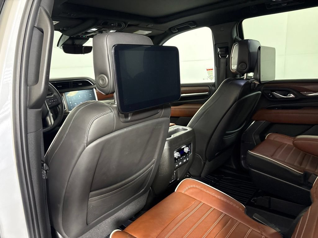 Used 2023 GMC Yukon Denali Ultimate AWD/4WD image 28