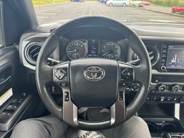 Used 2020 Toyota Tacoma TRD Off-Road w/ Technology Package image 17