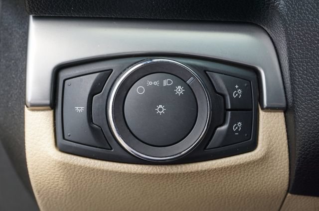 Certified 2017 Ford Explorer FWD image 23