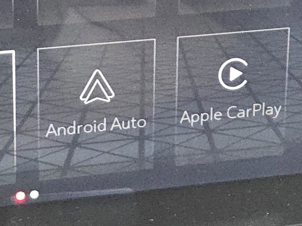 Used 2023 GMC Sierra 1500 AT4 w/ AT4 Preferred Package image 5