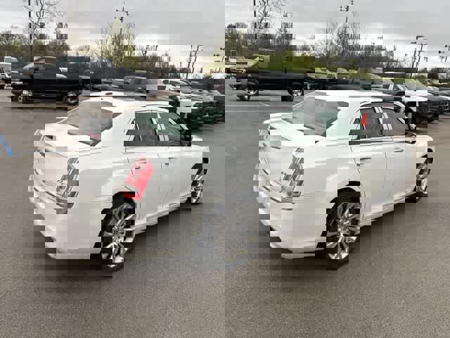 Used 2013 Chrysler 300 C w/ Beats Audio Group image 18