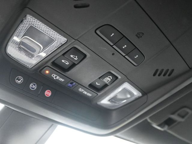 Used 2019 Chevrolet Blazer Premier w/ Sun and Wheels Package image 21