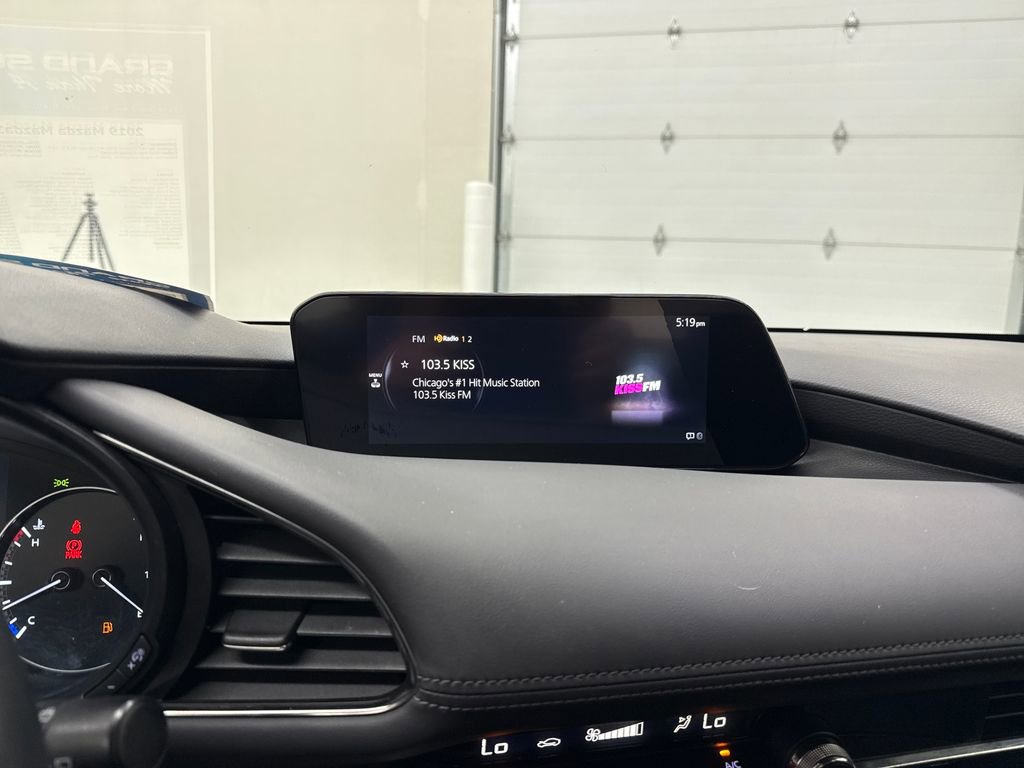 Used 2019 MAZDA MAZDA3 Hatchback w/ Premium Package FWD image 17