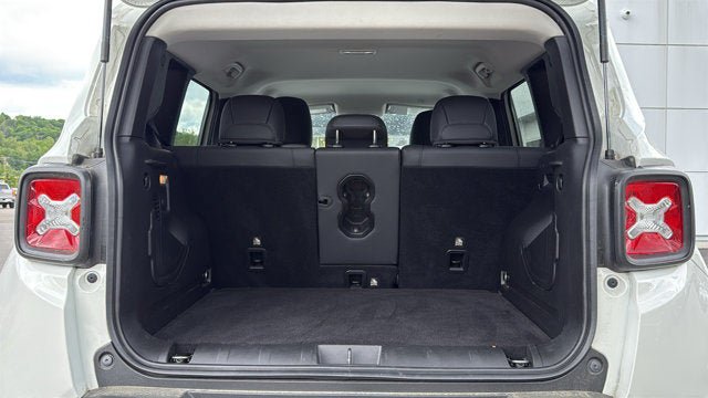 Certified 2022 Jeep Renegade Trailhawk AWD/4WD image 28