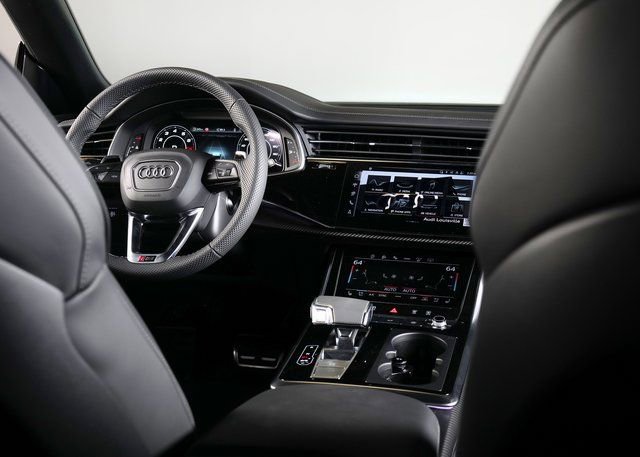 New 2025 Audi RS Q8 performance image 13