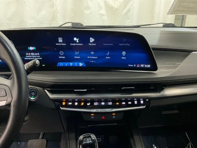 Used 2024 Cadillac XT4 Premium Luxury AWD/4WD image 17