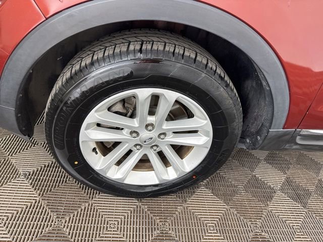 Used 2014 Ford Explorer XLT w/ Equipment Group 202A image 35