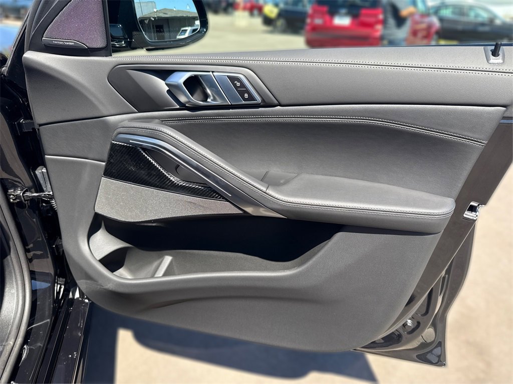 New 2026 BMW X6 M60i w/ Parking Assistance Package image 27