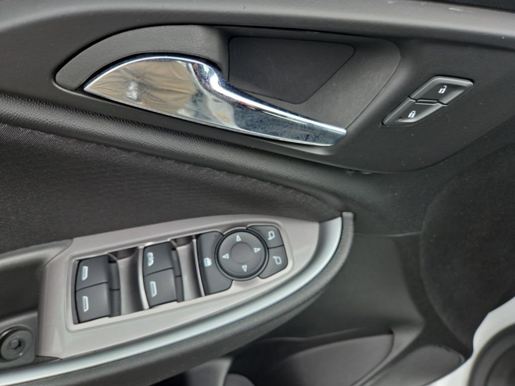 Used 2024 Chevrolet Malibu LT FWD image 13