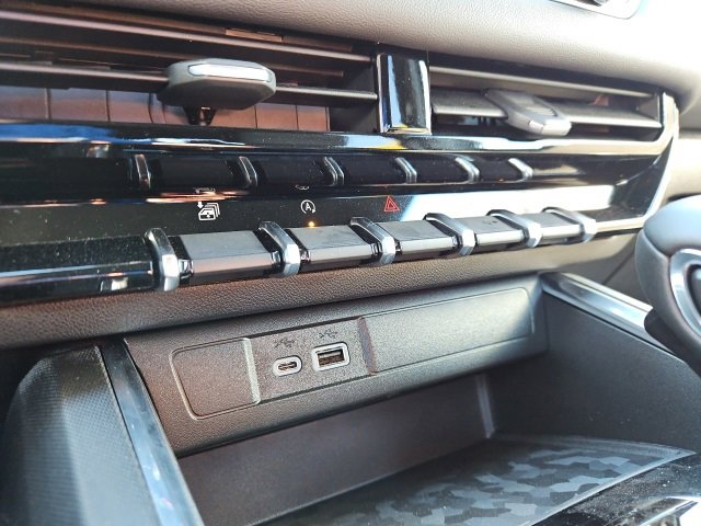 New 2026 GMC Canyon Elevation w/ Convenience Package image 36