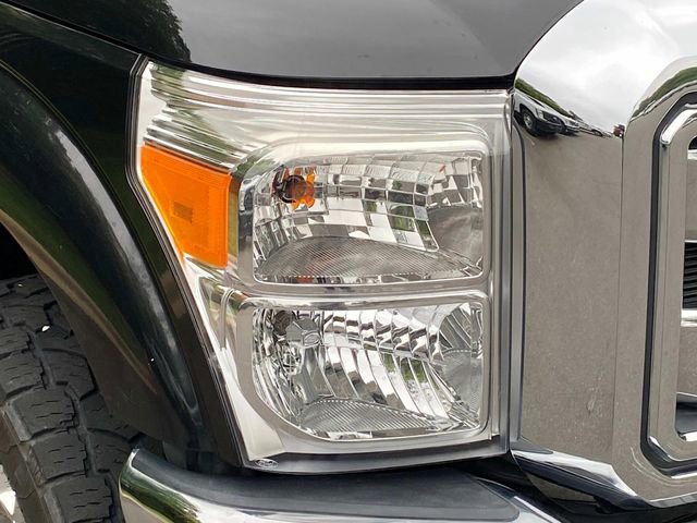 Used 2015 Ford F250 Lariat w/ Lariat Interior Package AWD/4WD image 4