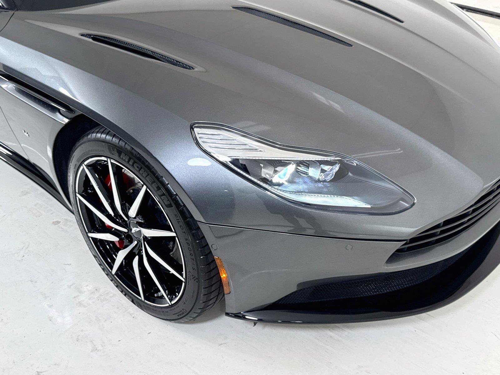 Used 2017 Aston Martin DB11 V12 RWD image 31