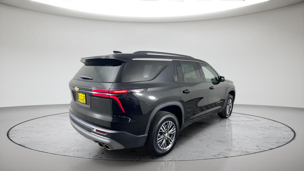 Used 2025 Chevrolet Traverse LT AWD/4WD image 3
