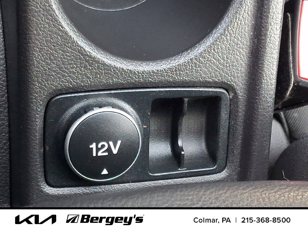 Used 2012 Ford Focus SE FWD image 24