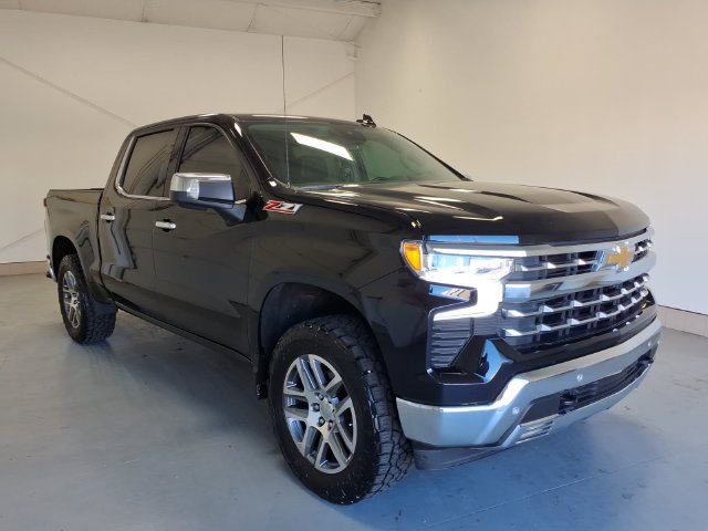 Used 2025 Chevrolet Silverado 1500 LTZ AWD/4WD image 1