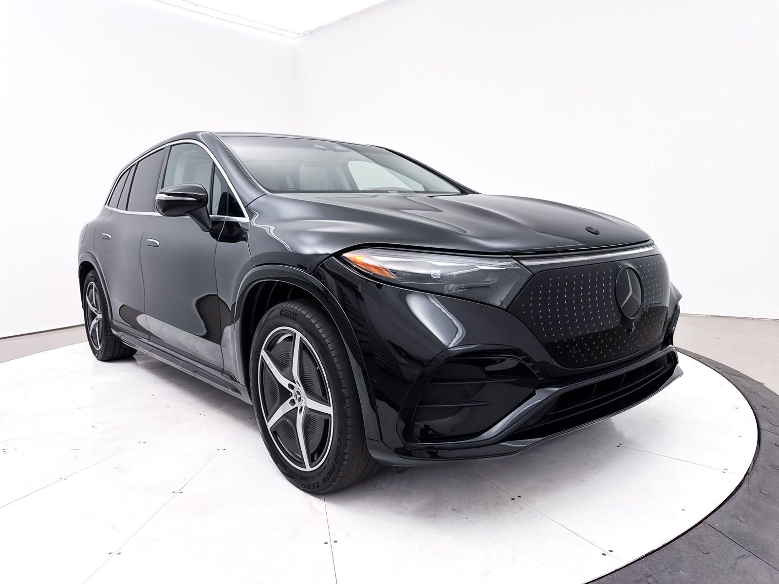Used 2023 Mercedes-Benz EQS 580 4MATIC SUV image 12