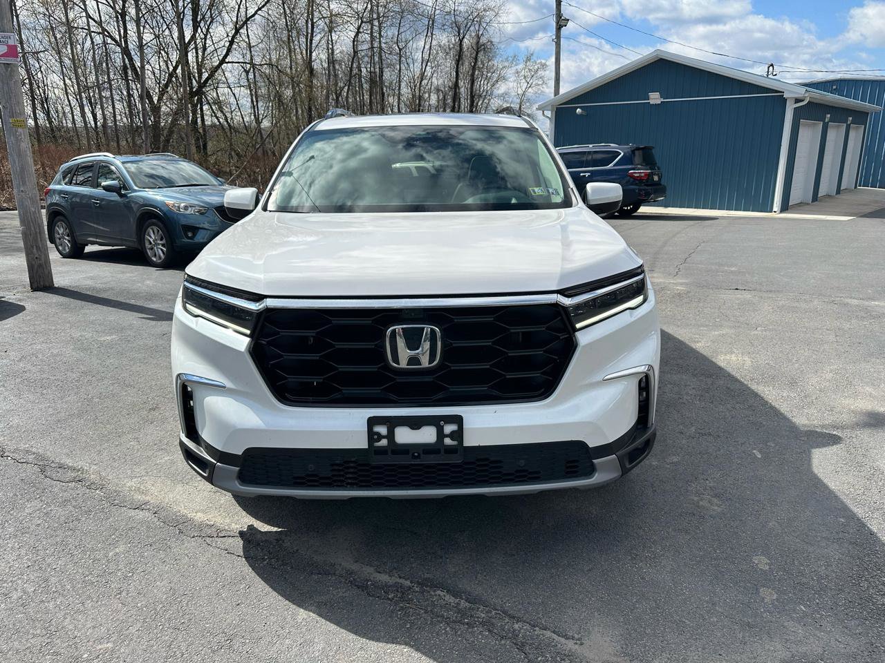 Used 2025 Honda Pilot Elite image 2