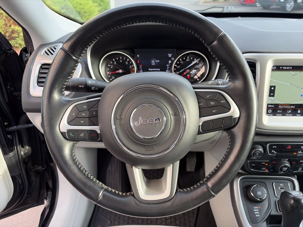 Used 2018 Jeep Compass Latitude w/ Popular Equipment Group AWD/4WD image 29