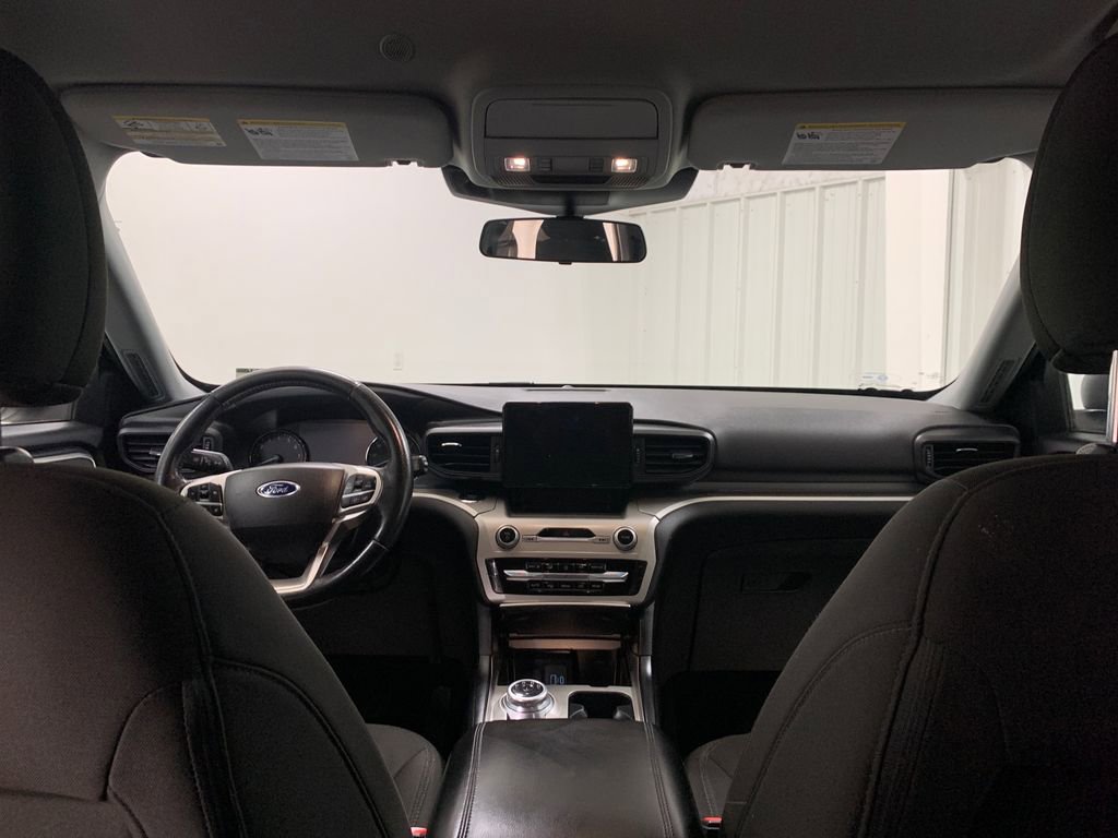 Used 2022 Ford Explorer XLT image 18