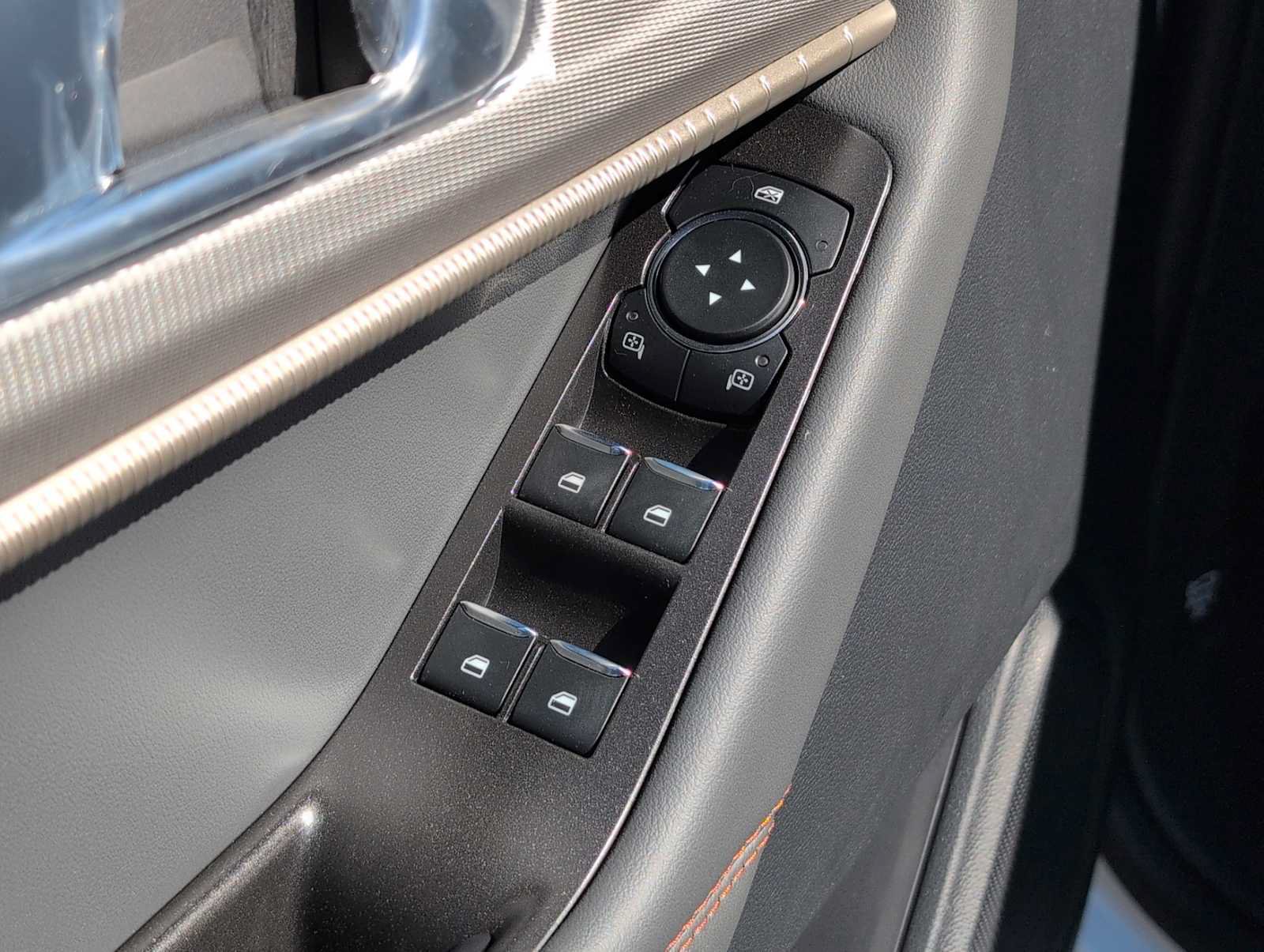 New 2026 Ford Explorer Active RWD image 21