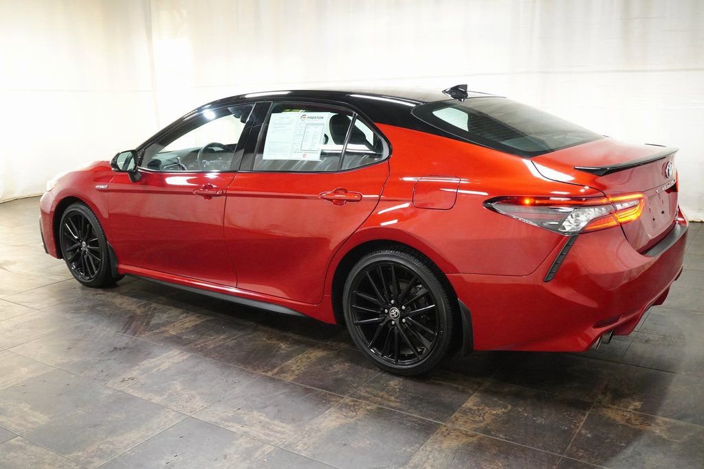 Used 2021 Toyota Camry XSE image 7