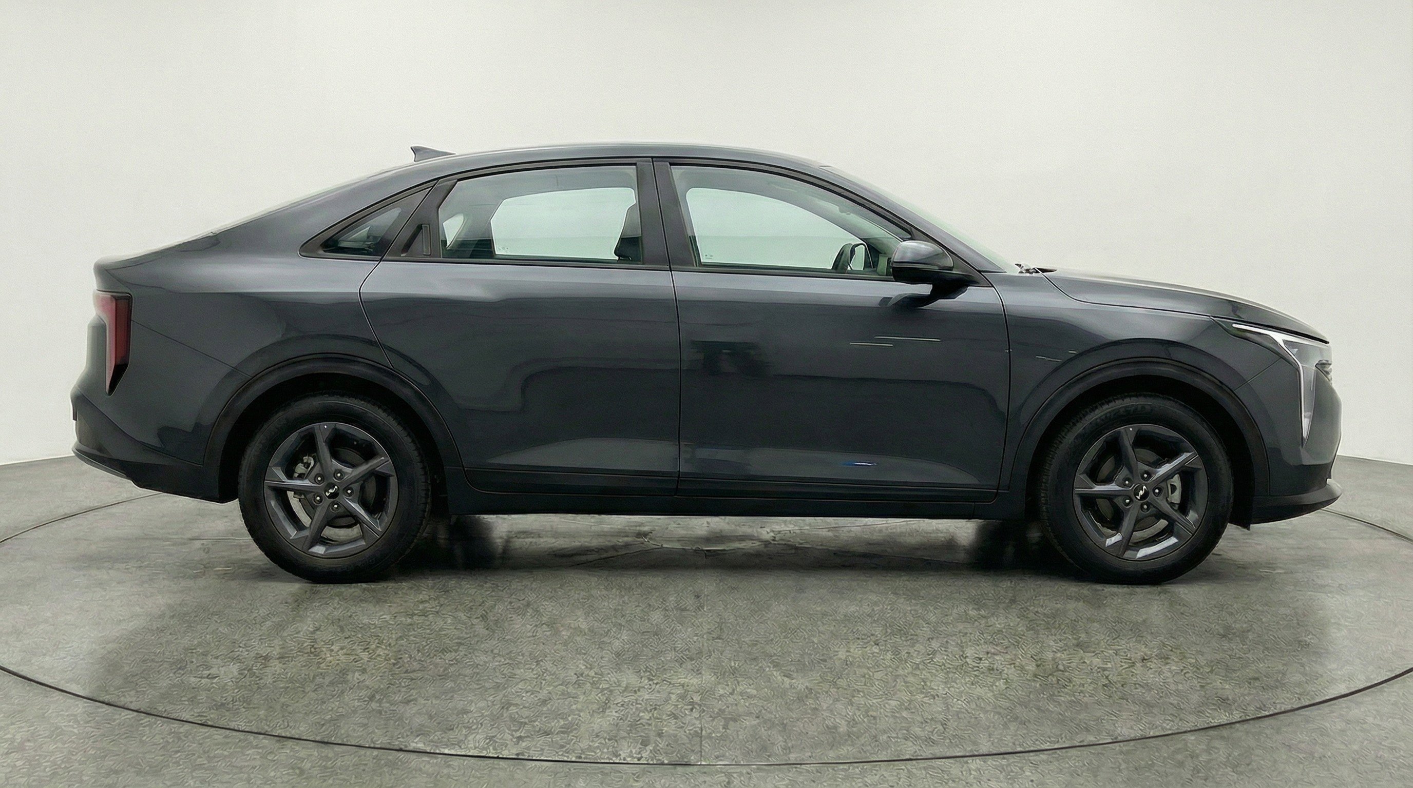 Used 2025 Kia K4 LXS image 11