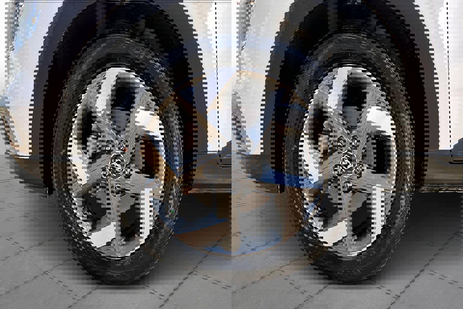 Used 2023 Hyundai Venue SEL w/ Cargo Package image 10