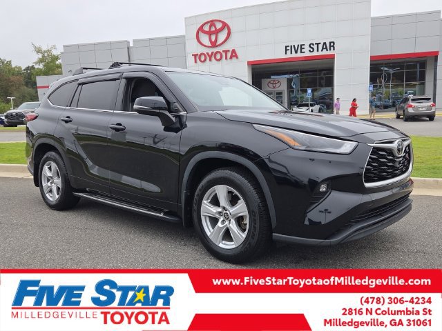 Used 2022 Toyota Highlander LE