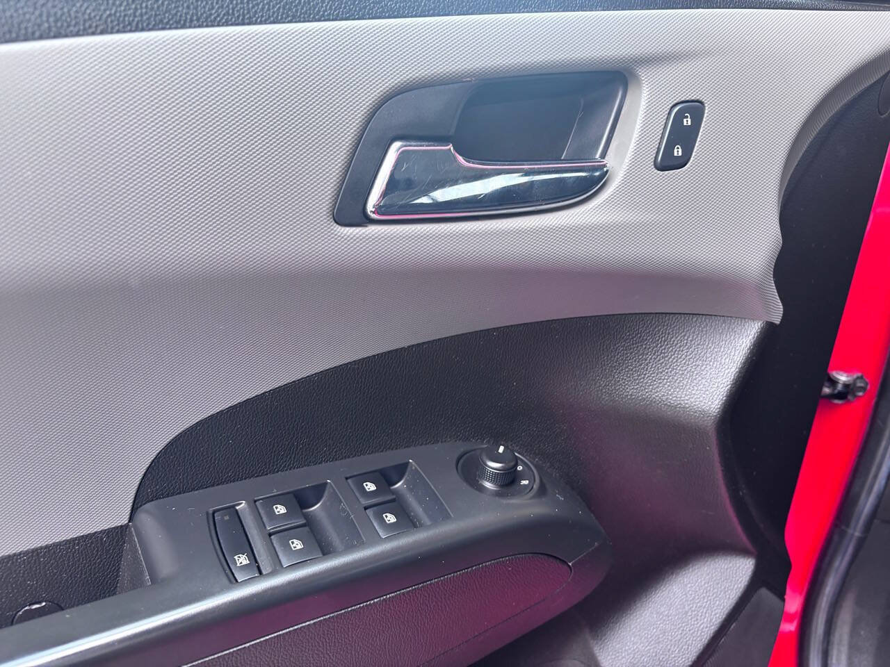 Used 2017 Chevrolet Sonic LT FWD image 22