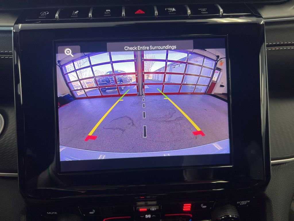 New 2025 Jeep Grand Cherokee Altitude image 17