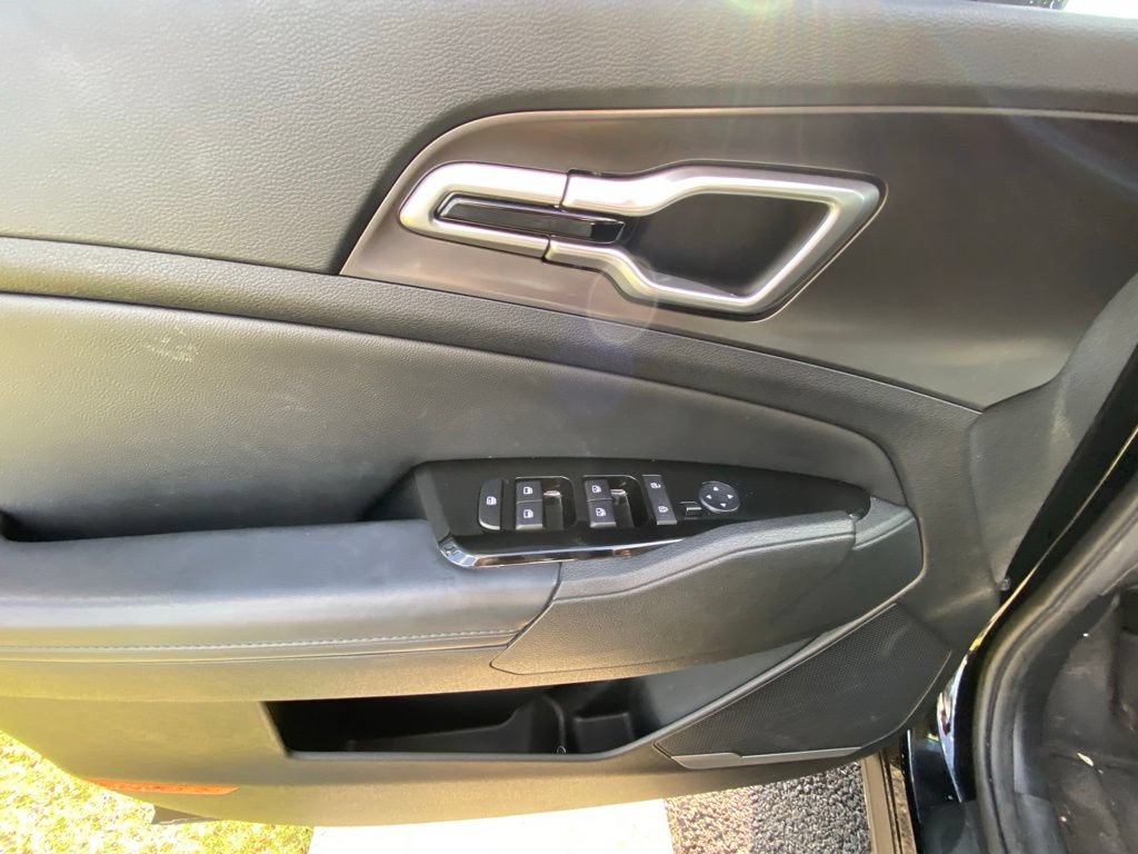 Certified 2024 Kia Sportage EX AWD/4WD image 12