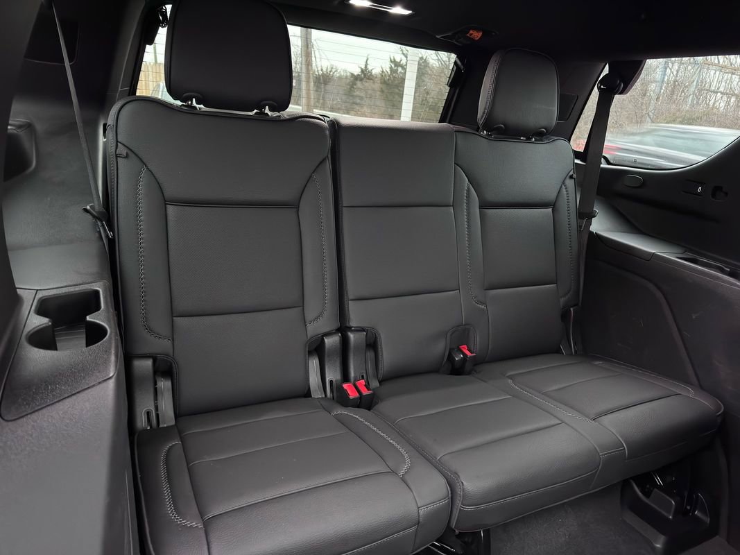 Used 2022 GMC Yukon Denali w/ Denali Premium Package image 40