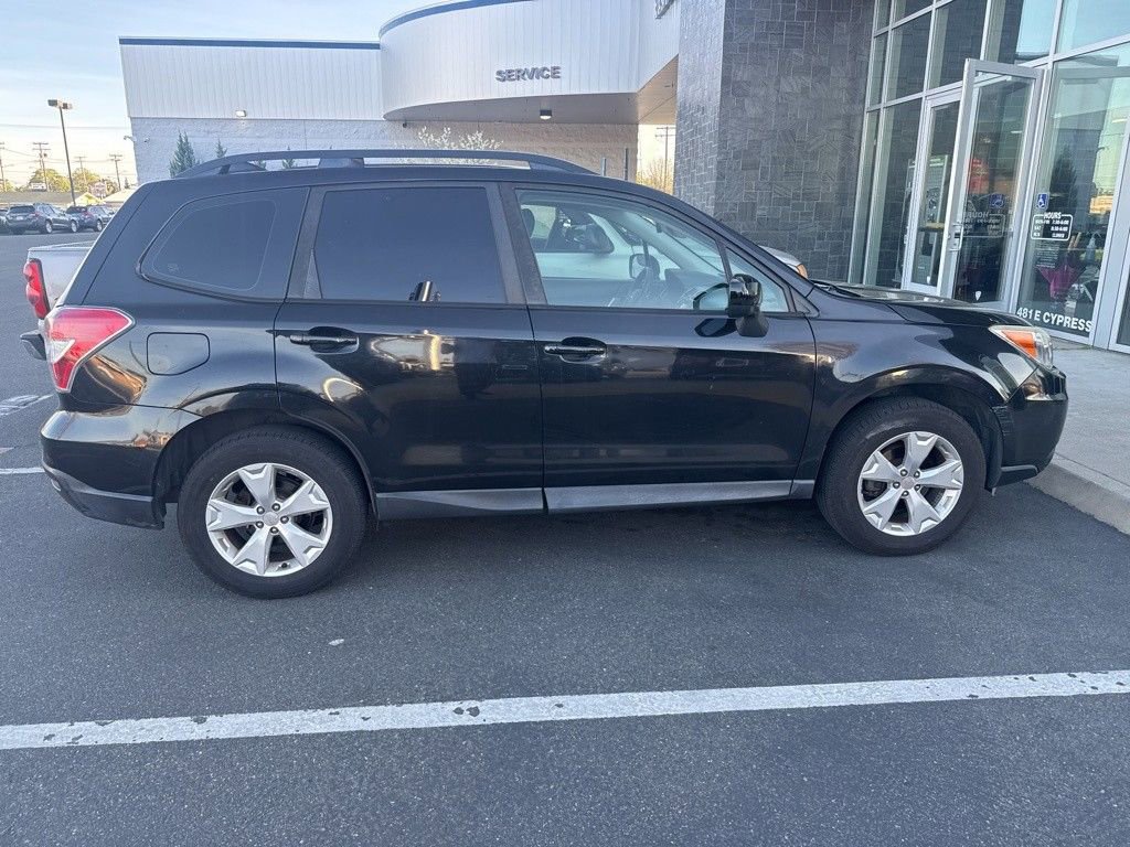 Used 2016 Subaru Forester 2.5i w/ Alloy Wheel Package image 5