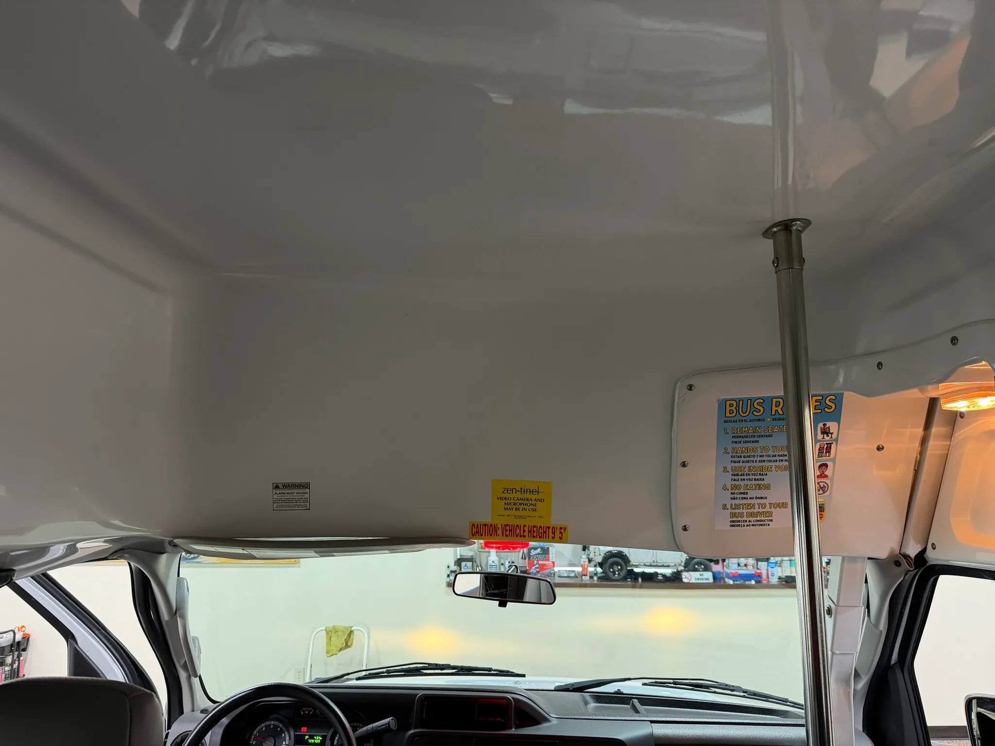 Used 2014 Ford E-250 and Econoline 250 Extended w/ Power Group RWD image 40