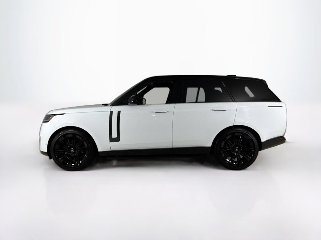 Used 2024 Land Rover Range Rover SE AWD/4WD image 2
