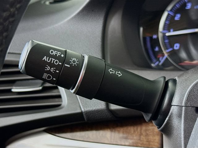 Used 2020 Acura MDX SH-AWD image 15