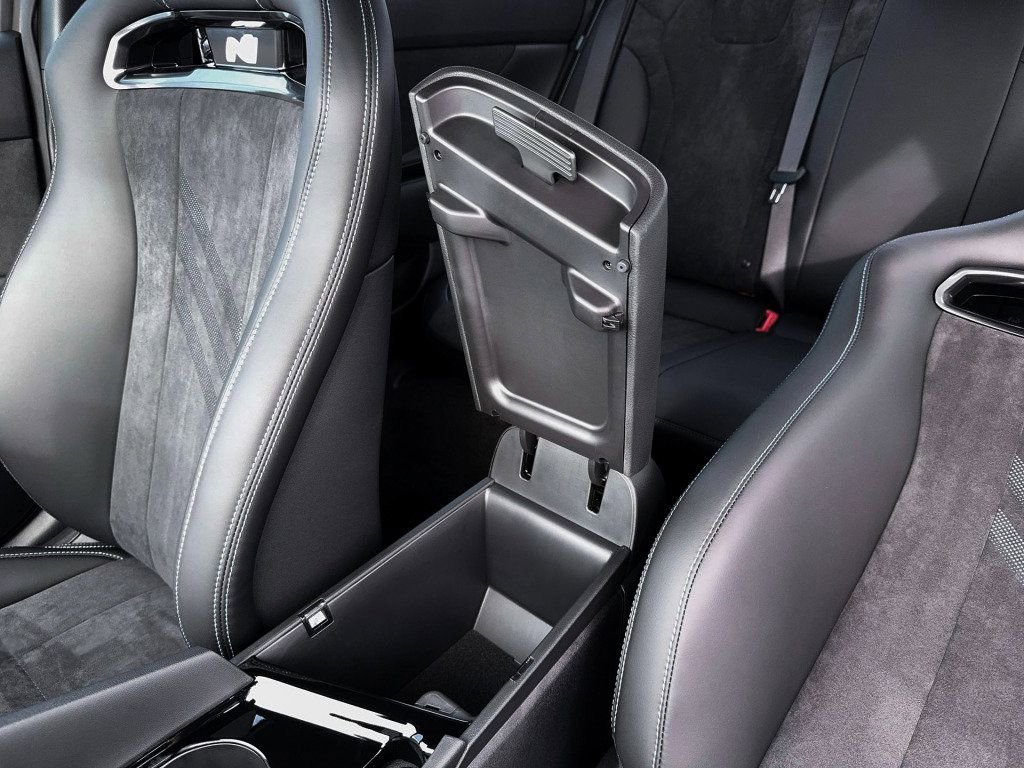 New 2026 Hyundai Elantra N w/ Cargo Package FWD image 18
