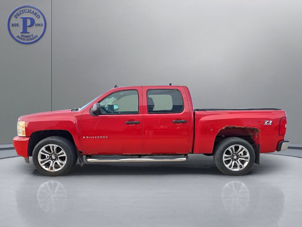 Used 2007 Chevrolet Silverado 1500 LT w/ 1LT Convenience Package AWD/4WD image 4