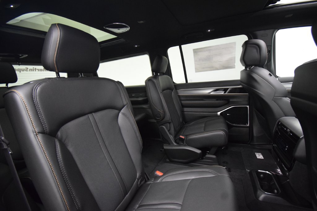 New 2026 Jeep Grand Wagoneer 4WD image 21