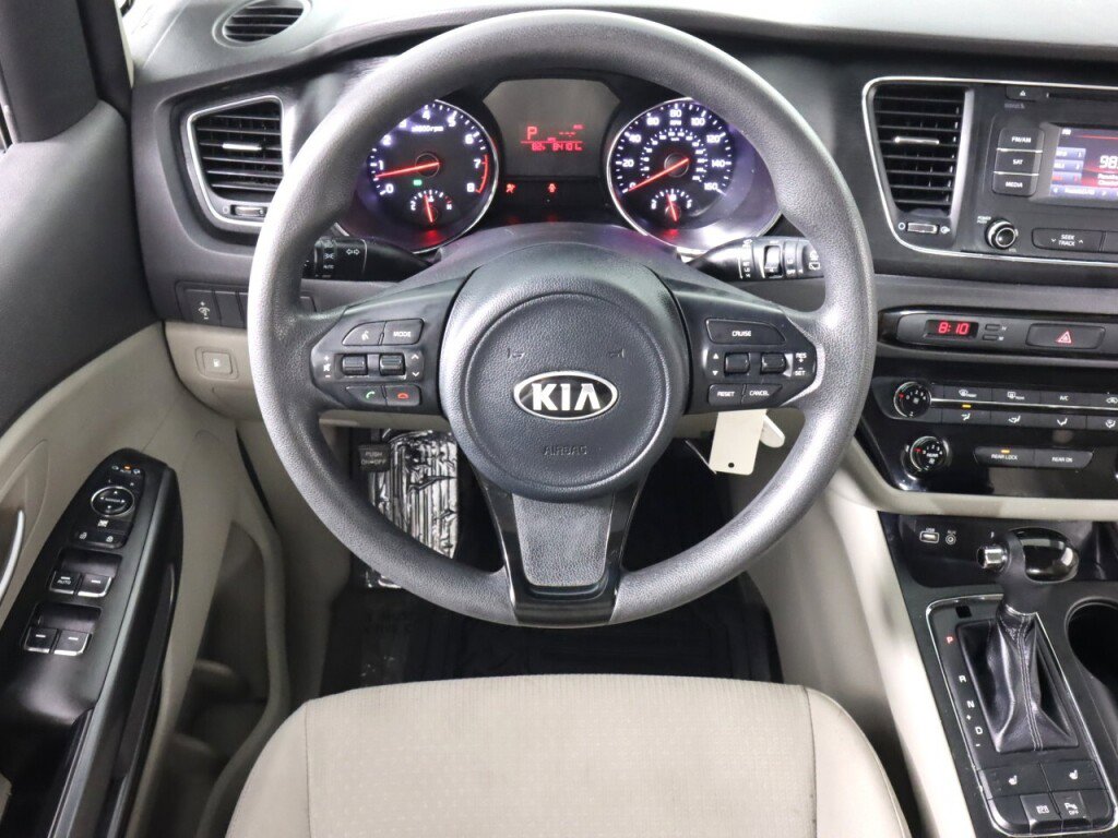 Used 2016 Kia Sedona LX w/ LX Convenience Package image 25