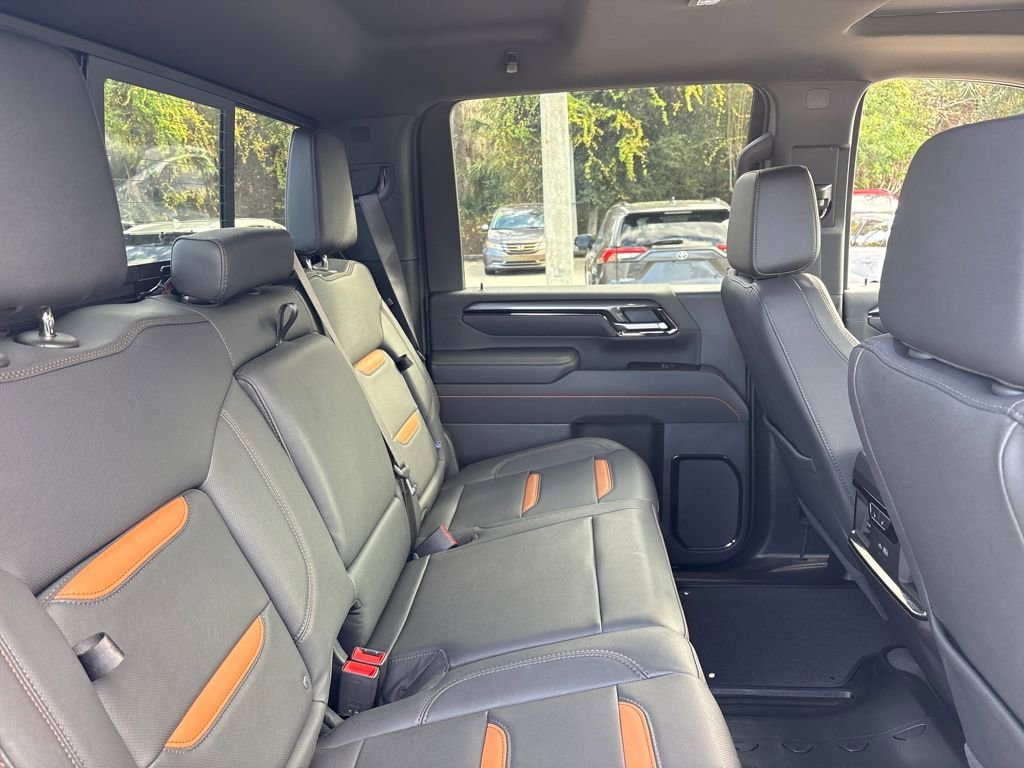 Used 2025 GMC Sierra 2500 AT4 w/ AT4 Premium Plus Package image 30