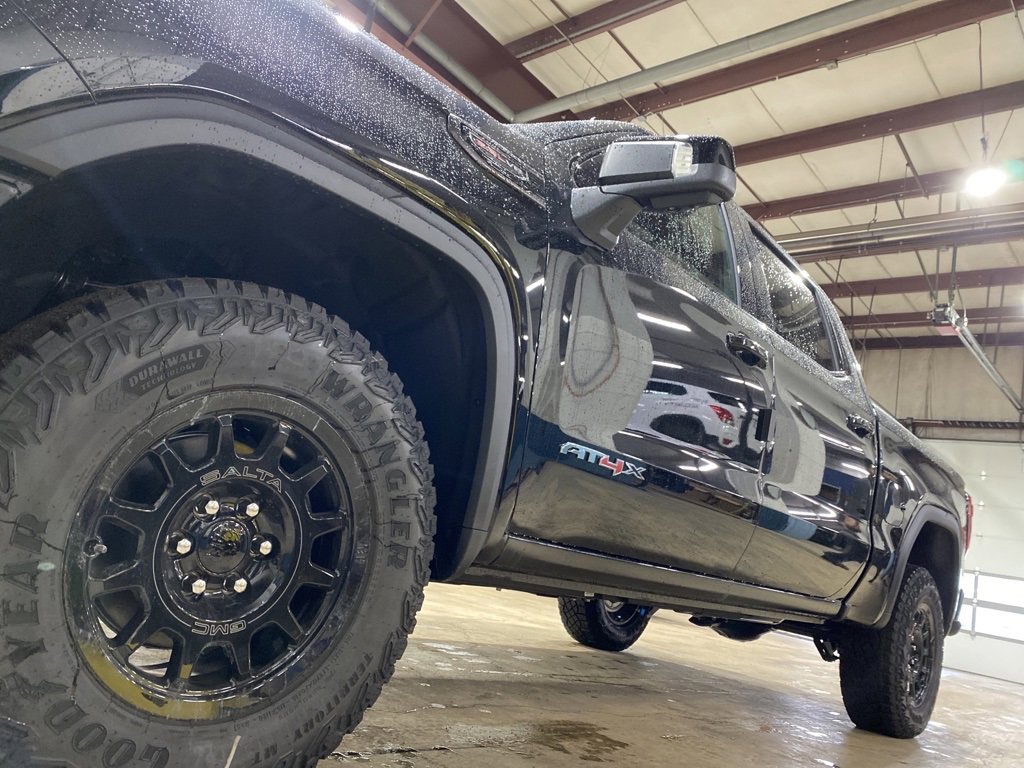 Used 2023 GMC Sierra 1500 AT4X w/ AT4X AEV Edition image 11