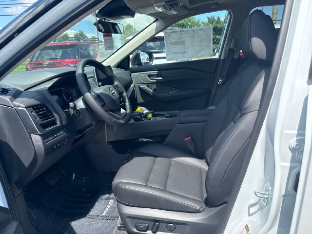 New 2026 Nissan Rogue Dark Armor AWD/4WD image 13